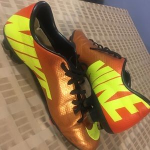 Soccer cleats
